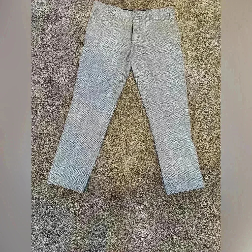 River Island Woman’s Black and White Slacks Plaid Stripe Size 34/30 Office As-Is